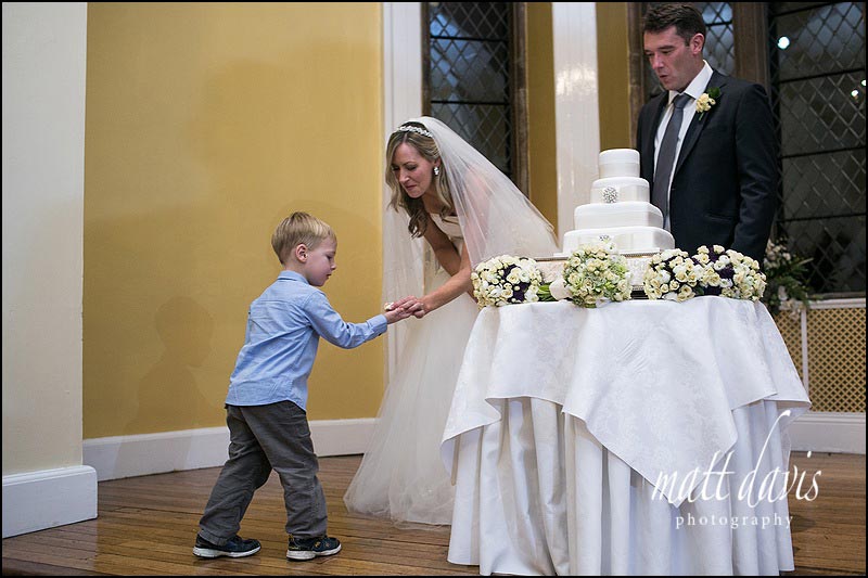 Clearwell-Castle-wedding-photos-045