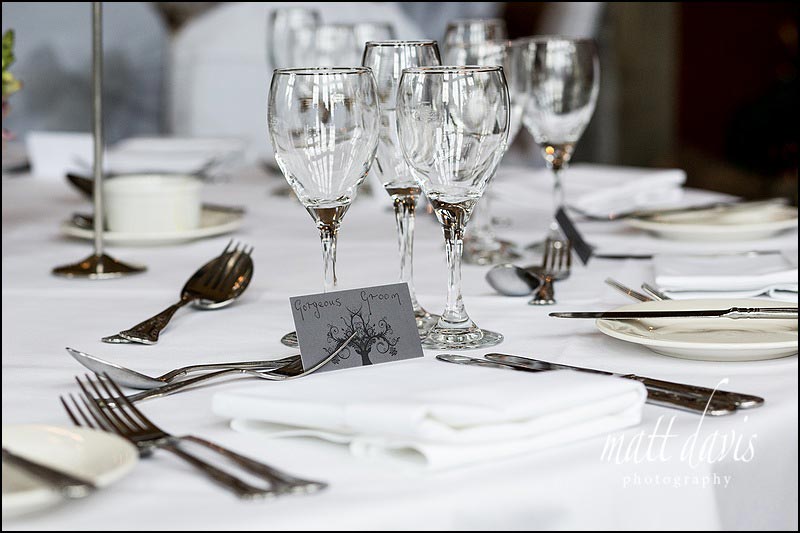 simple yet effective way to display table names at a wedding