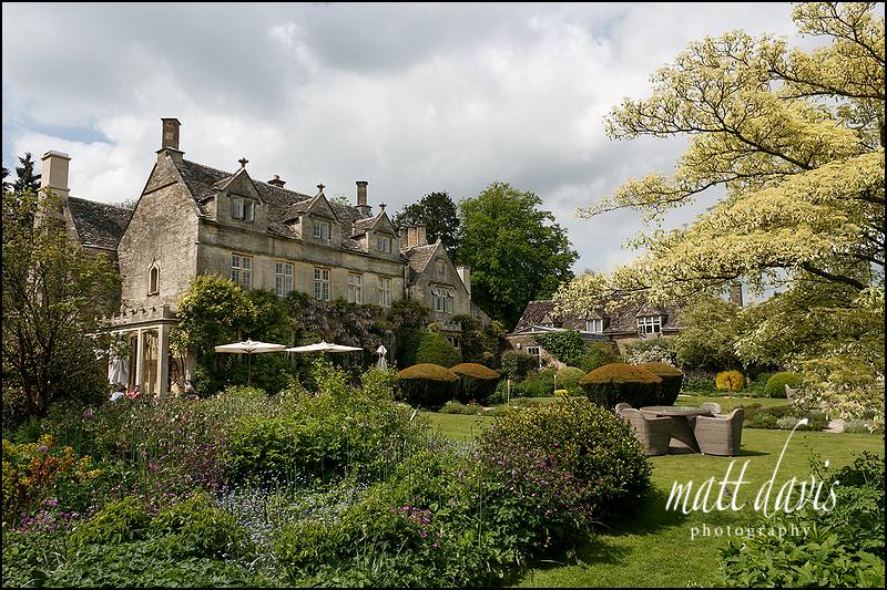 Garden wedding at Barnsley House_001